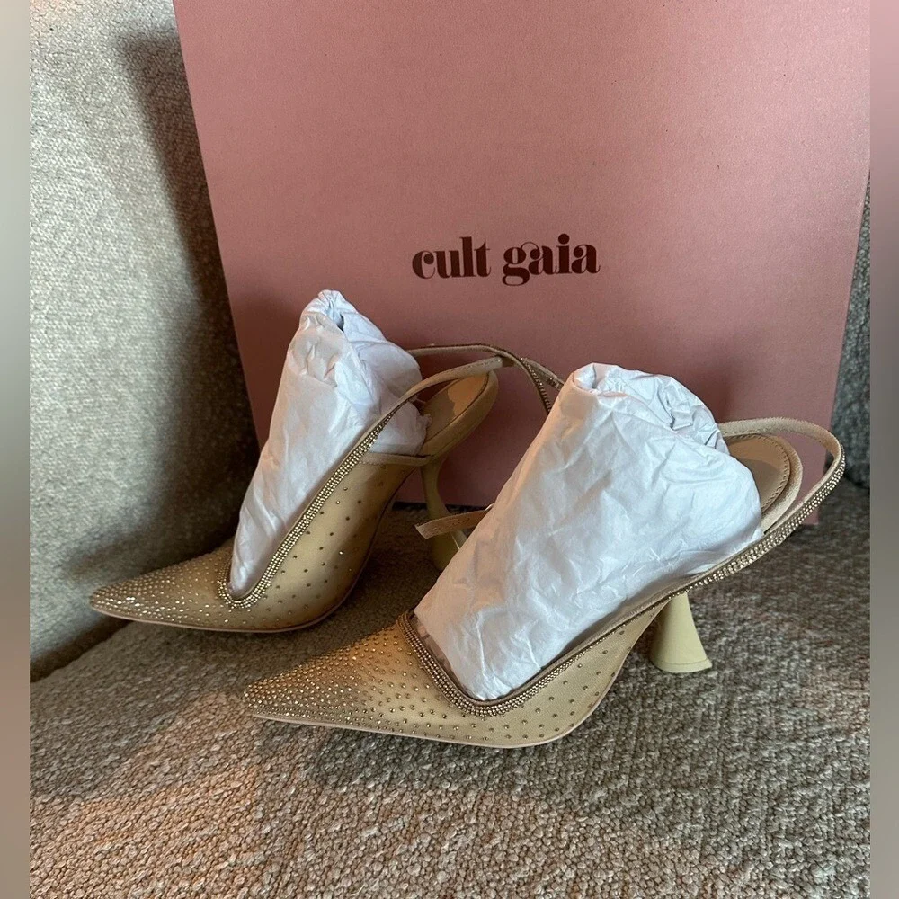 Cult Gaia Diya Crystal Pointed Toe Pump - Picture 5 of 7